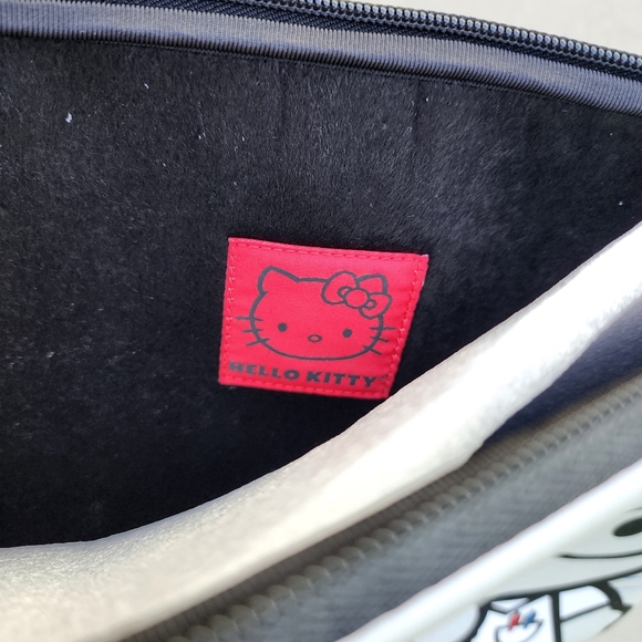 New Hello Kitty Loungefly Laptop Case 13" Macbook Pro - Picture 5 of 5